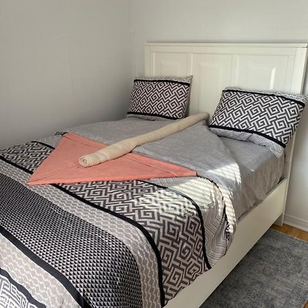 Windsor Airport Room Accommodation Εξωτερικό φωτογραφία