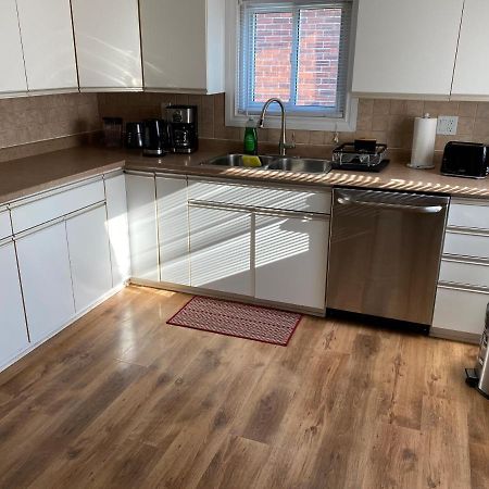 Windsor Airport Room Accommodation Εξωτερικό φωτογραφία