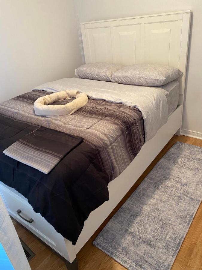 Windsor Airport Room Accommodation Εξωτερικό φωτογραφία