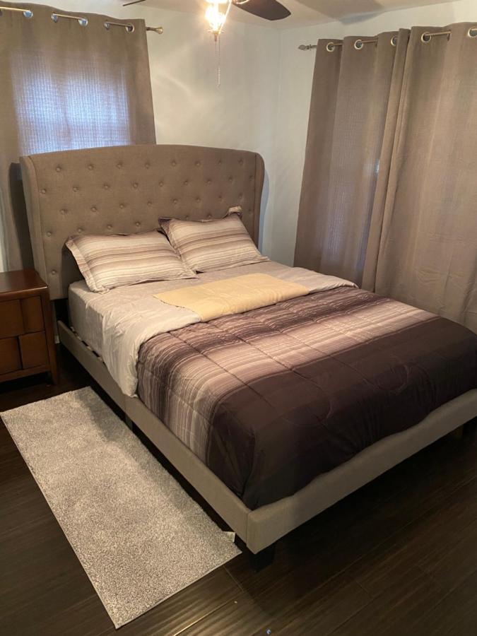 Windsor Airport Room Accommodation Εξωτερικό φωτογραφία