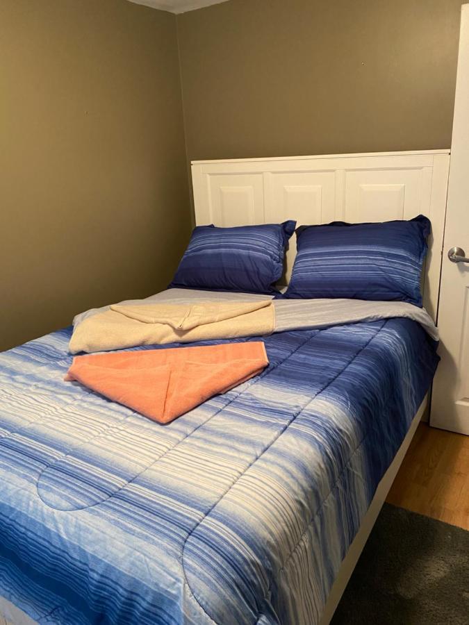 Windsor Airport Room Accommodation Εξωτερικό φωτογραφία