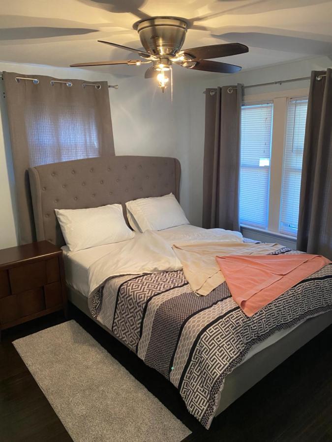 Windsor Airport Room Accommodation Εξωτερικό φωτογραφία