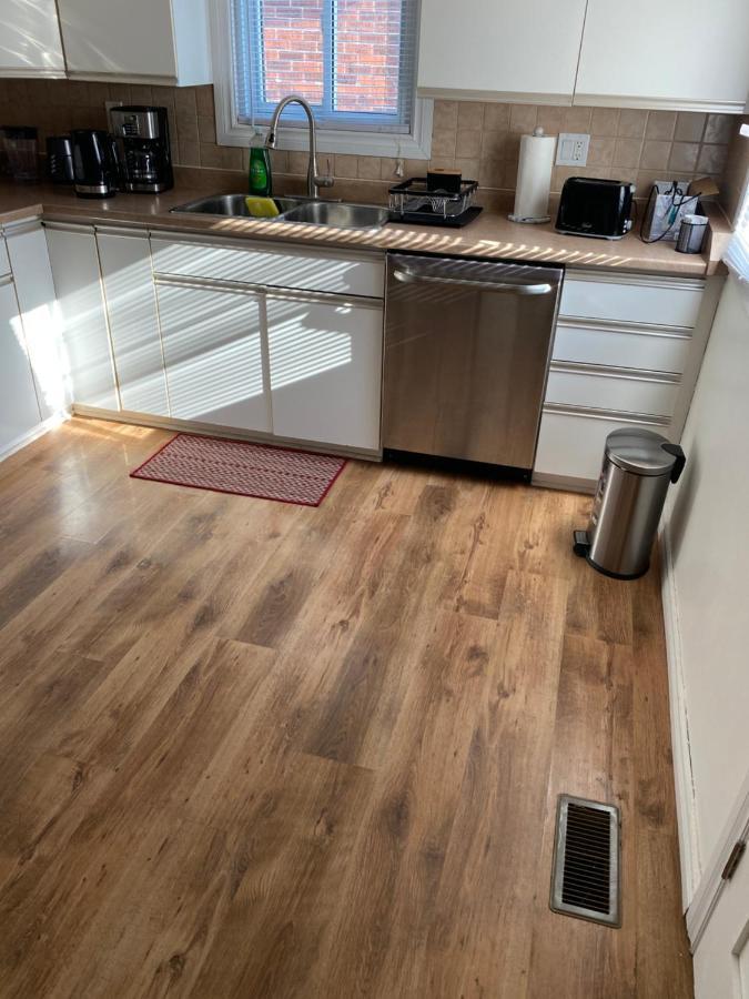 Windsor Airport Room Accommodation Εξωτερικό φωτογραφία